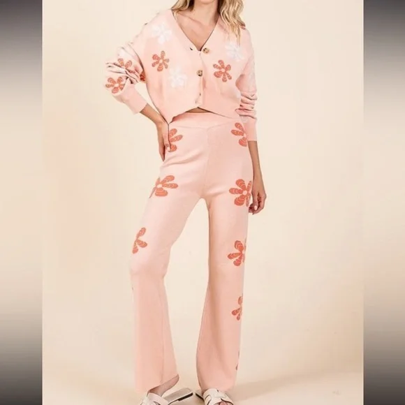 Flower Sweater Set - Picture 2 of 7